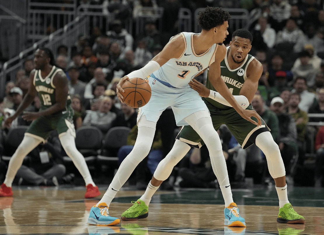  文班亚马在哪个队效力 